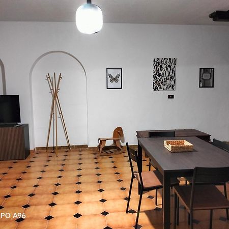 Al Focolare Di Enzo Villa Marino Luaran gambar
