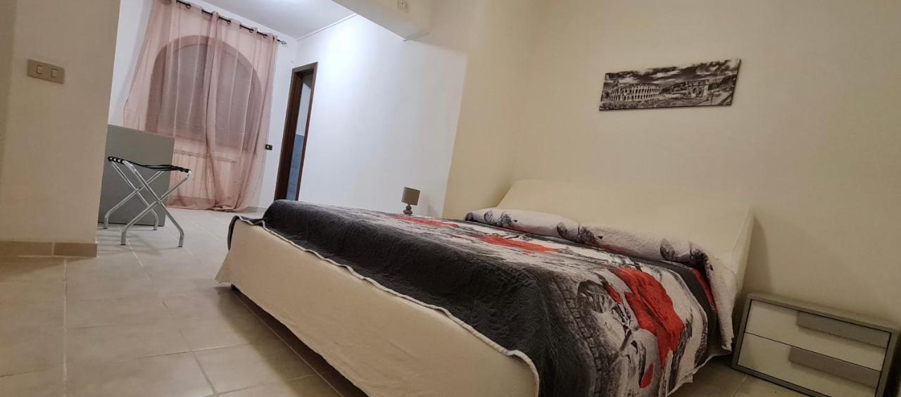 Al Focolare Di Enzo Villa Marino Luaran gambar